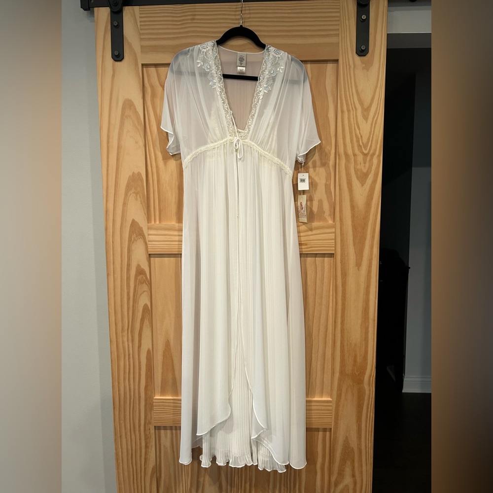 In Bloom Nightgown and Robe Set